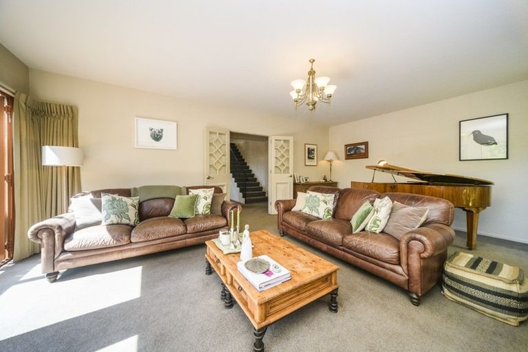 Photo of property in 17 Montgomery Terrace, Hokowhitu, Palmerston North, 4410