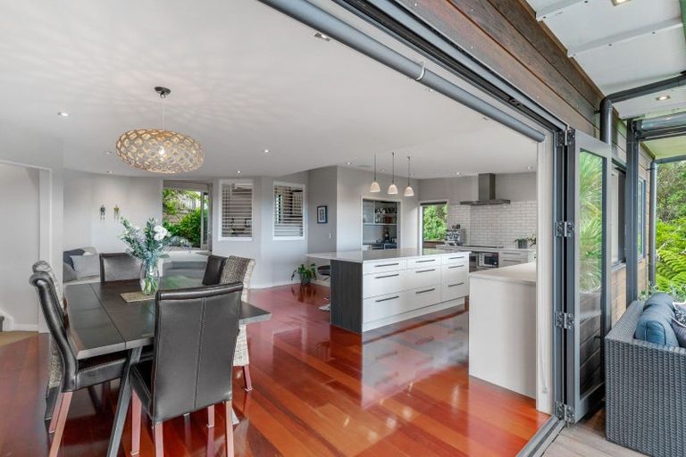 Photo of property in 433 East Coast Road, Mairangi Bay, Auckland, 0630