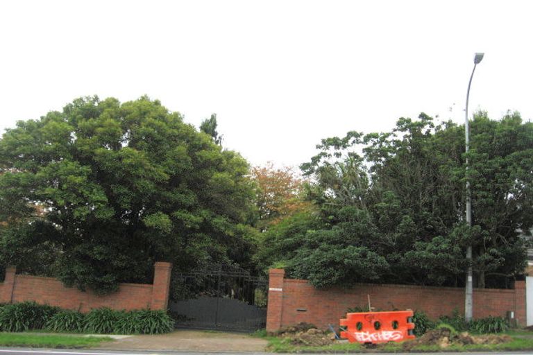 Photo of property in 122 Macleans Road, Bucklands Beach, Auckland, 2014