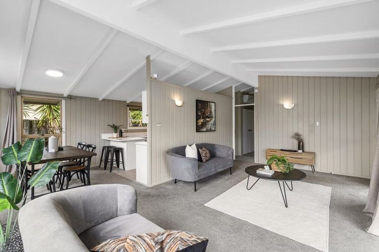 Photo of property in 2 Holloway Place, Forest Lake, Hamilton, 3200