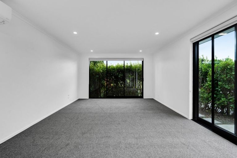 Photo of property in 4/31 Links Drive, Waiwhakaiho, New Plymouth, 4312