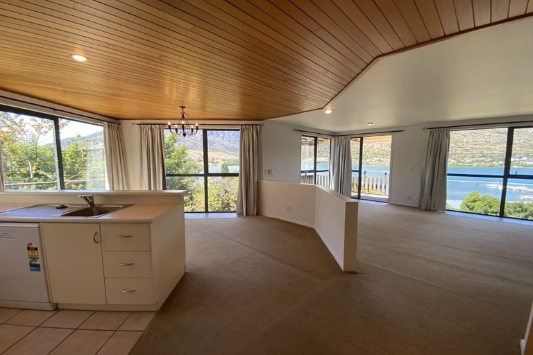 Photo of property in 8b Cresta Lane, Frankton, Queenstown, 9300