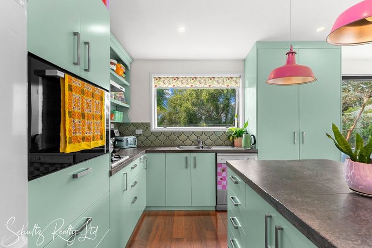 Photo of property in 37 Willow Lane, Maungaturoto, 0588