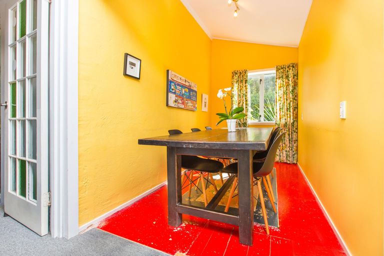 Photo of property in 42a Wallis Street, Raglan, 3225