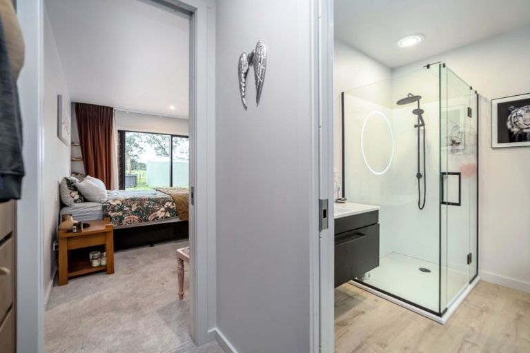 Photo of property in 52 Cross Creek Road, Western Lake, Featherston, 5773