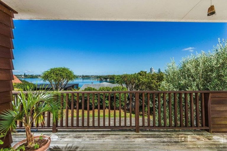 Photo of property in 308 Hurstmere Road, Takapuna, Auckland, 0622