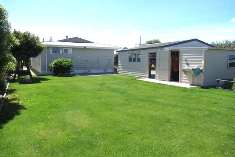 Photo of property in 52 New York Street, Martinborough, 5711
