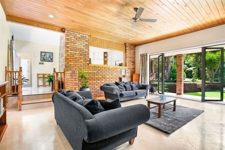 Photo of property in 789 Scenic Drive, Henderson Valley, Auckland, 0612