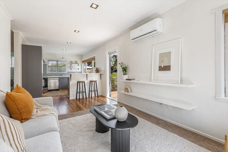 Photo of property in 13a Kinvig Place, Ranui, Auckland, 0612