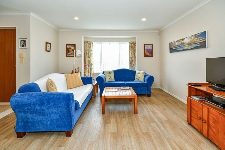 Photo of property in 46 Blackwood Drive, Wattle Downs, Auckland, 2103