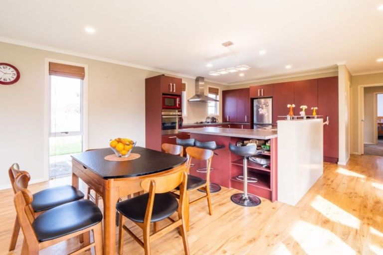 Photo of property in 37 Duxford Crescent, Fairfield, Dunedin, 9018