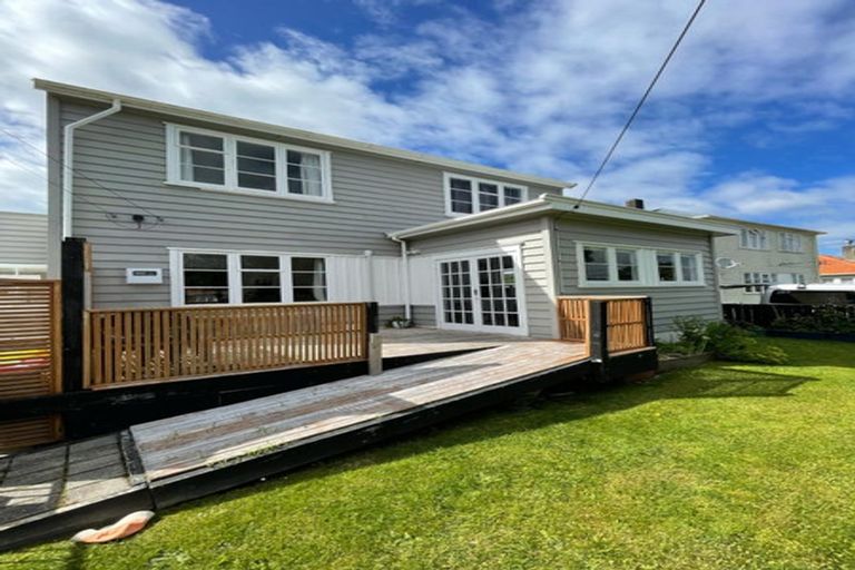 Photo of property in 1/56 Churton Crescent, Taita, Lower Hutt, 5011