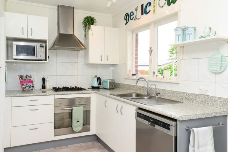 Photo of property in 21 Springfield Crescent, Enderley, Hamilton, 3214