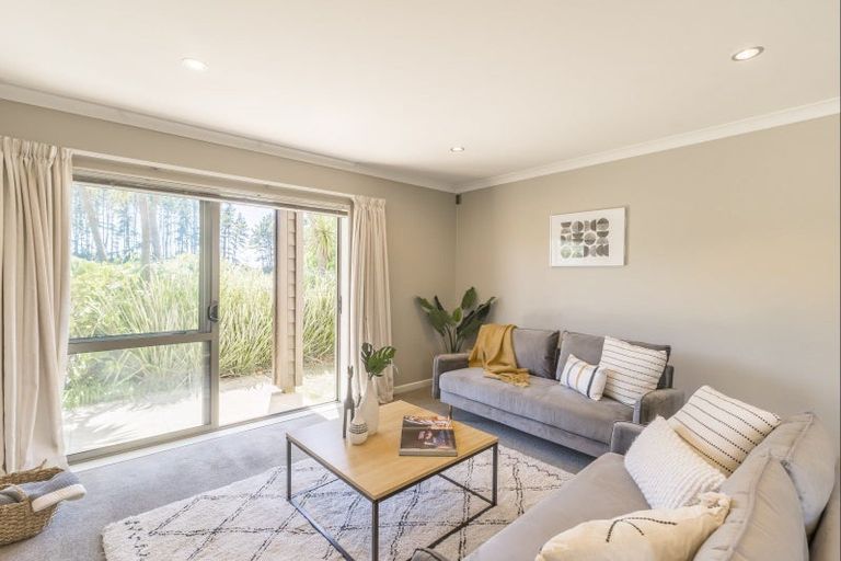 Photo of property in 8 Springhaven Lane, Paraparaumu, 5032