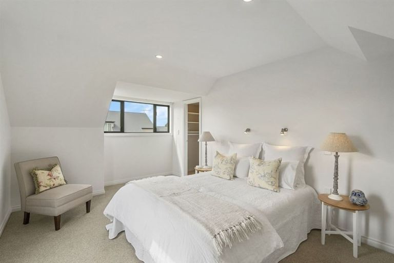 Photo of property in 6 Royal Elm Lane, Bryndwr, Christchurch, 8053