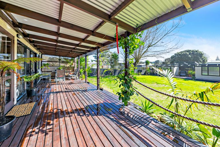 Photo of property in 218 Maunsell Road, Port Waikato, Tuakau, 2695