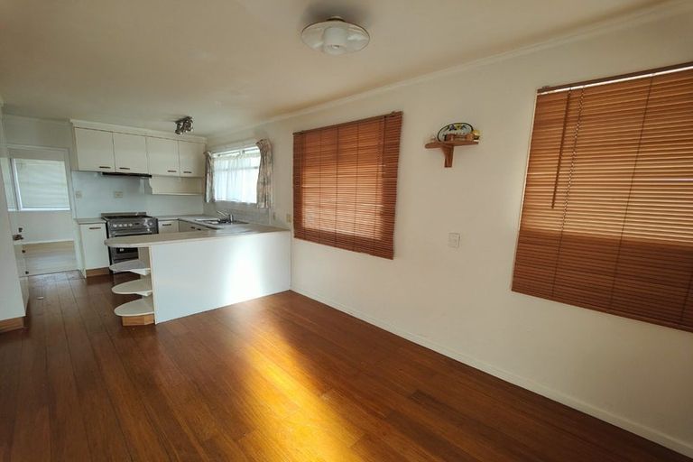 Photo of property in 5 Wilbur Place, Pakuranga Heights, Auckland, 2010