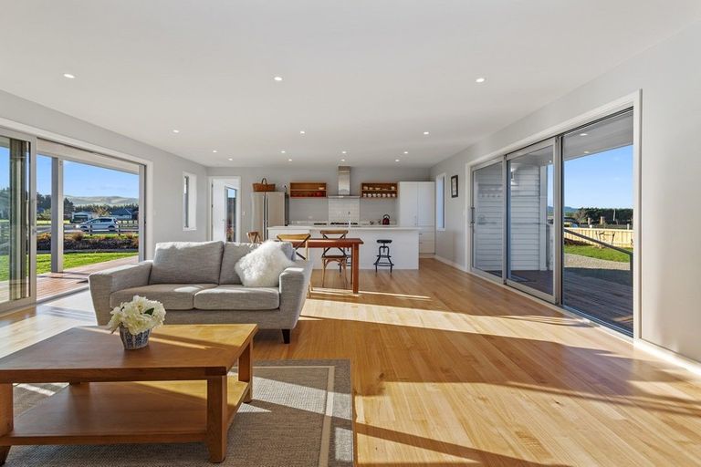 Photo of property in 2 Pukeko Way, Amberley, 7410