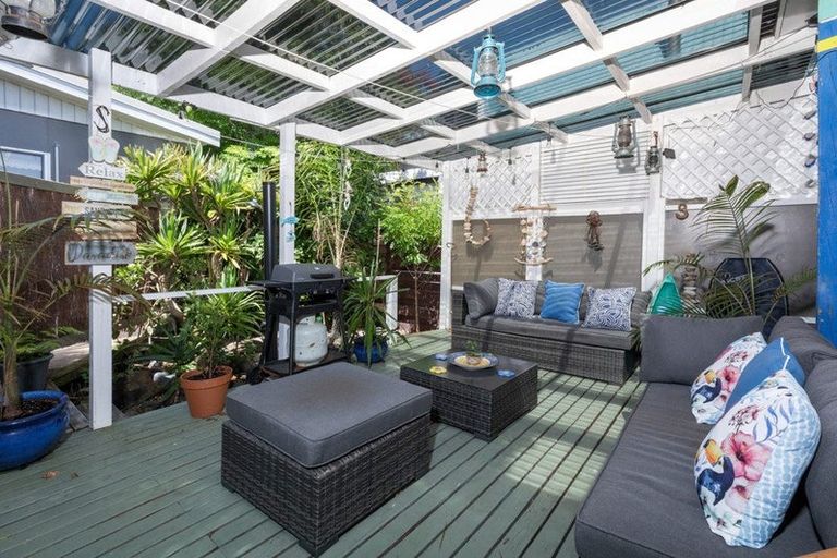 Photo of property in 17 Tatai Road, Bowentown, Katikati, 3177