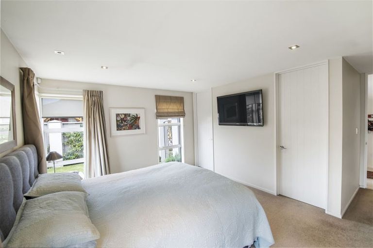 Photo of property in 6 Federer Lane, Bishopdale, Christchurch, 8053