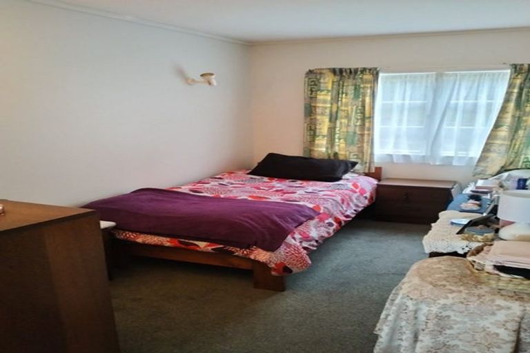 Photo of property in 27 Ngahere Street, Stokes Valley, Lower Hutt, 5019
