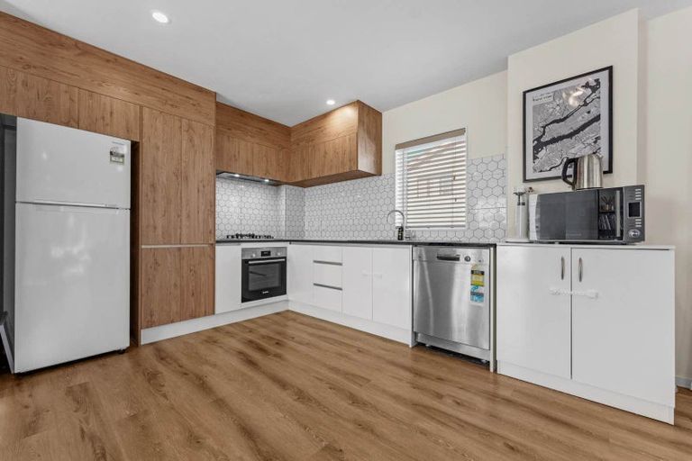 Photo of property in 45c Rangeview Road, Sunnyvale, Auckland, 0612