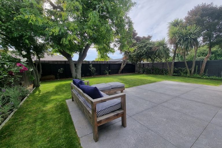 Photo of property in 2/96 Palmers Road, New Brighton, Christchurch, 8083