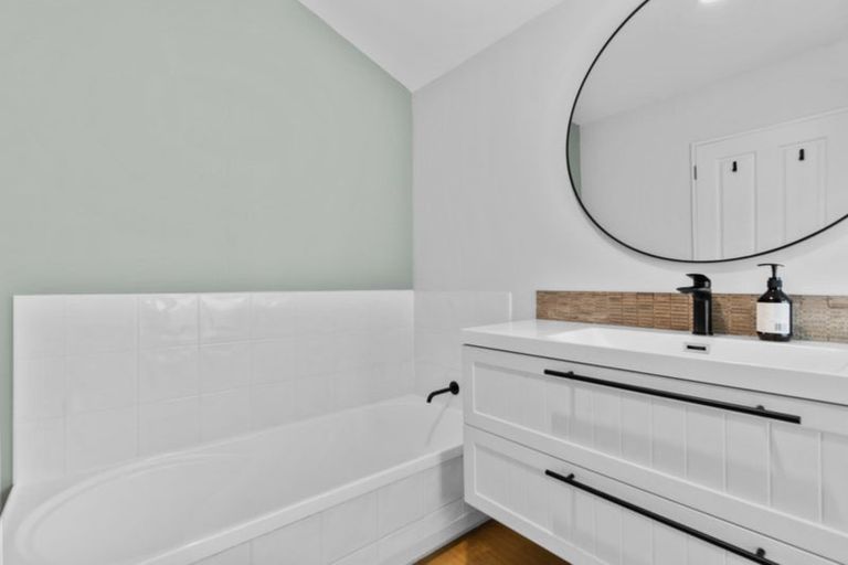 Photo of property in 53b Howe Street, Howick, Auckland, 2014