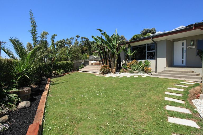Photo of property in 11 Park Drive, Raglan, 3225