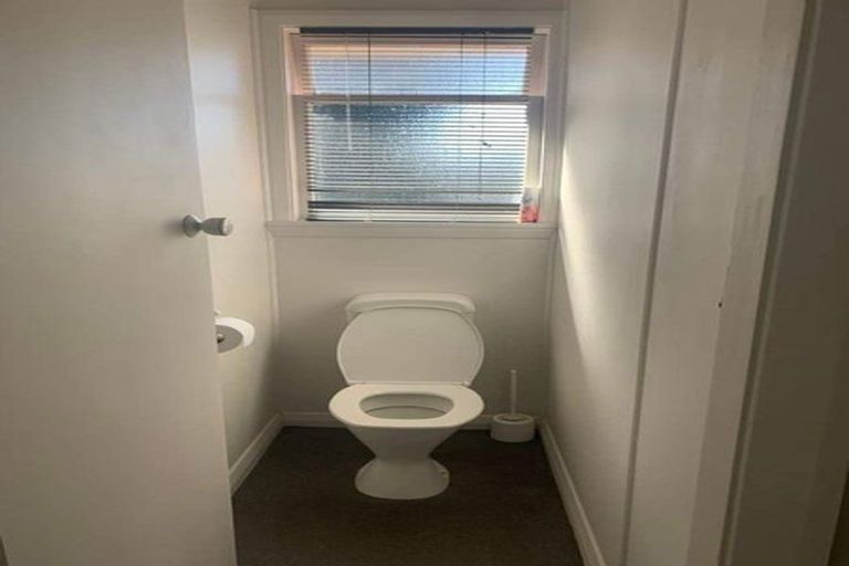 Photo of property in 33 Guildford Street, Burnside, Christchurch, 8053