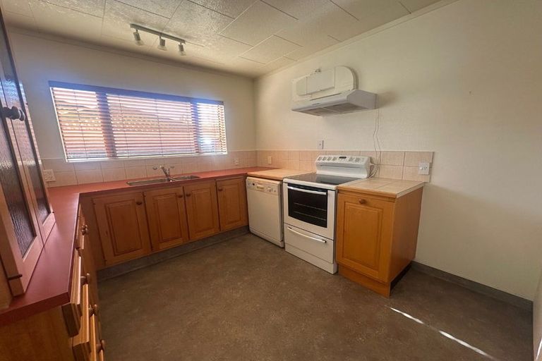 Photo of property in 1/30 Ngarimu Crescent, Taradale, Napier, 4112