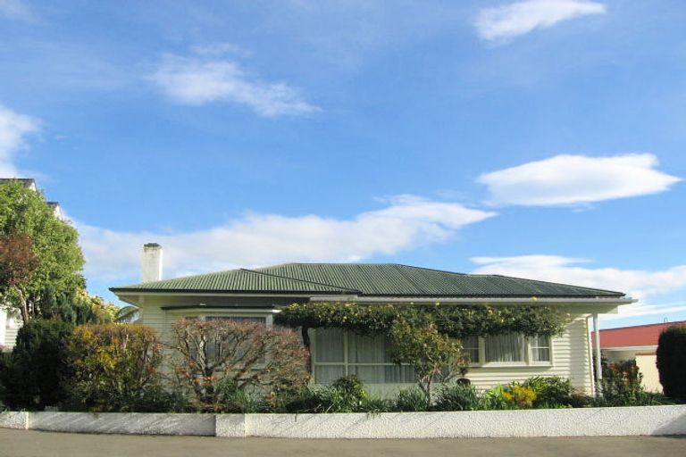 Photo of property in 10 Coleman Terrace, Hospital Hill, Napier, 4110