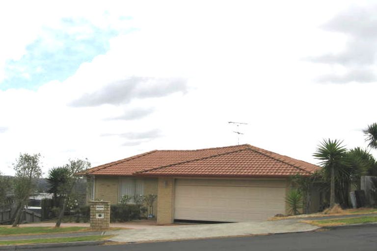 Photo of property in 39 Bluebird Crescent, Unsworth Heights, Auckland, 0632