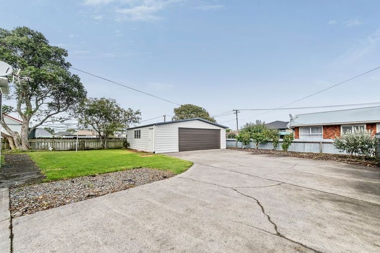 Photo of property in 40 Wrantage Street, Westown, New Plymouth, 4310