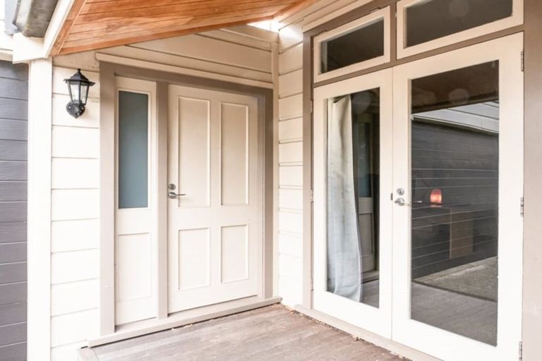 Photo of property in 14 Peakes Road, Saint Johns Hill, Whanganui, 4501