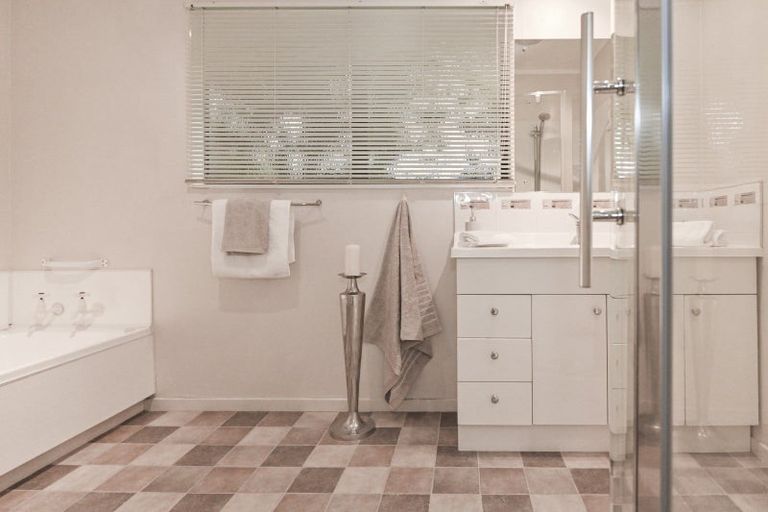 Photo of property in 200a Mcleod Street, Camberley, Hastings, 4120