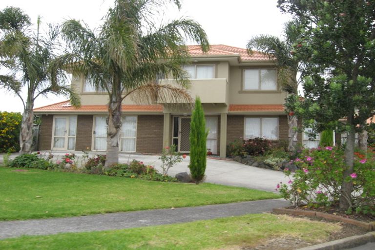 Photo of property in 27 Norwalk Crescent, Mangere, Auckland, 2022