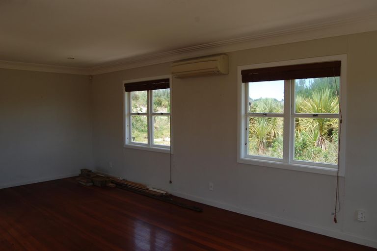 Photo of property in 960a Oneriri Road, Kaiwaka, 0573