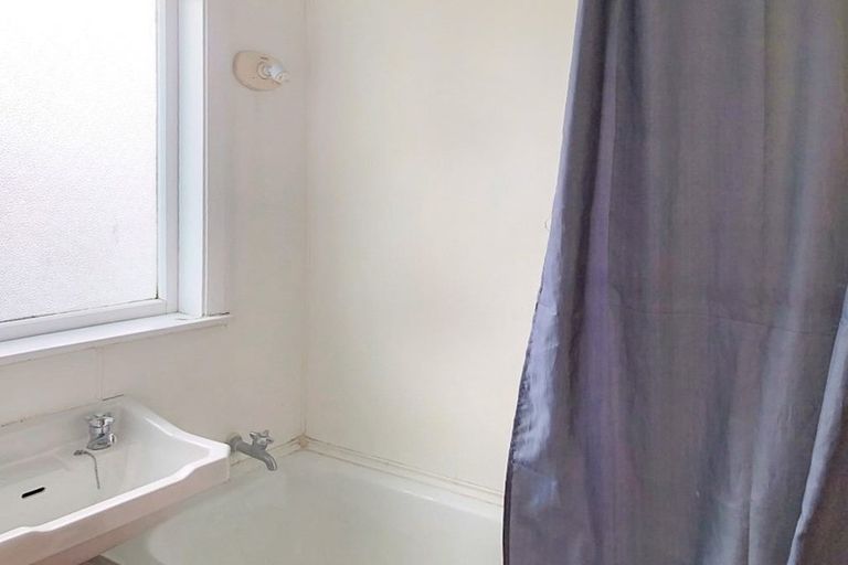 Photo of property in 211-214 Anzac Parade, Whanganui East, Whanganui, 4500