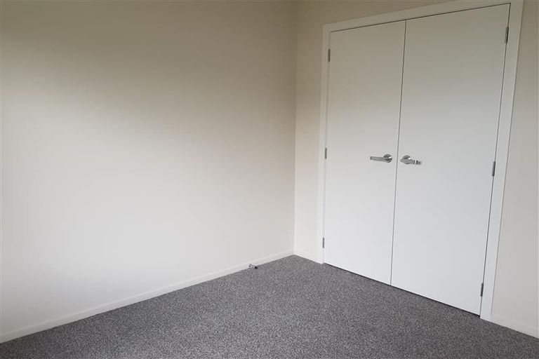 Photo of property in 39 Woodside Road, Massey, Auckland, 0614