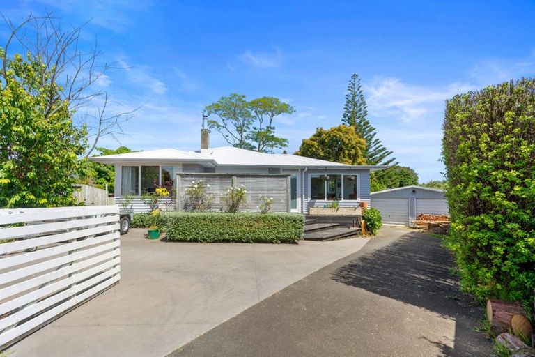 Photo of property in 5 Carberry Crescent, Te Puke, 3119