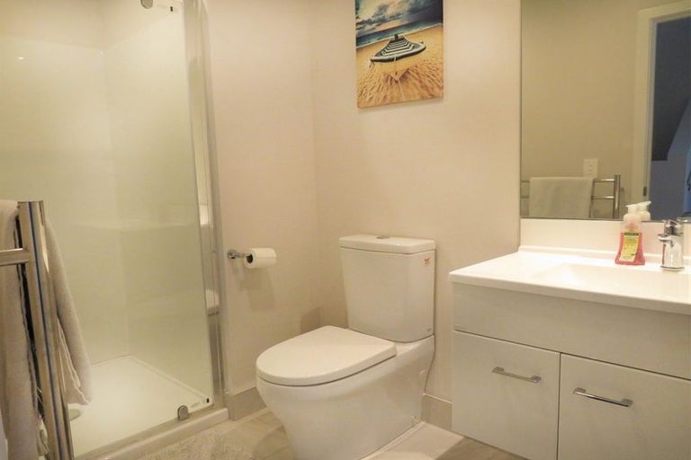 Photo of property in 91b Hobsonville Point Road, Hobsonville, Auckland, 0616