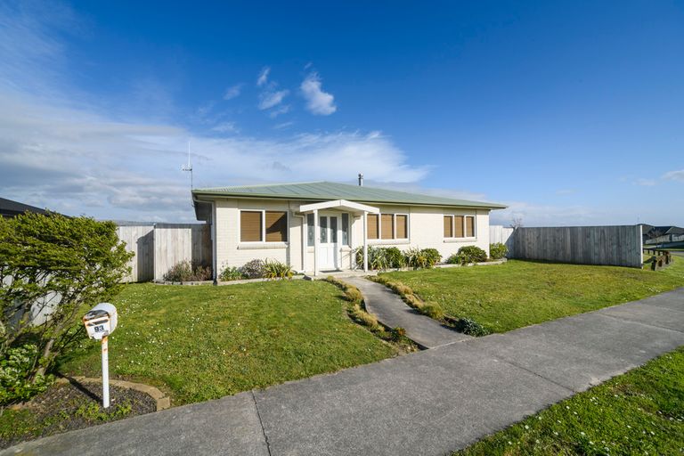 Photo of property in 93 Parnell Heights, Kelvin Grove, Palmerston North, 4414