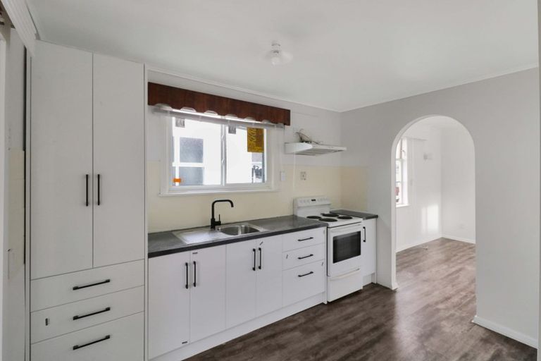 Photo of property in 5 Fleet Street, Naenae, Lower Hutt, 5011