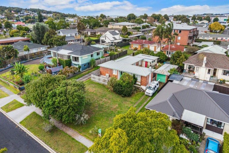 Photo of property in 6 Blair Avenue, Pukekohe, 2120