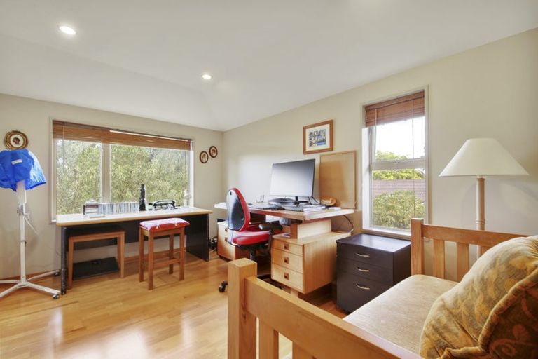 Photo of property in 70f Avonhead Road, Avonhead, Christchurch, 8042