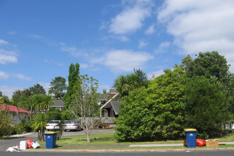 Photo of property in 58 John Downs Drive, Browns Bay, Auckland, 0630