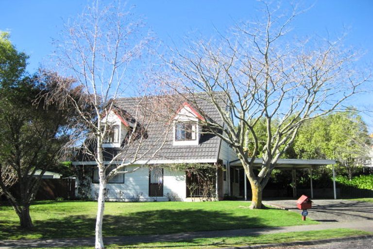 Photo of property in 79 James Cook Street, Havelock North, 4130