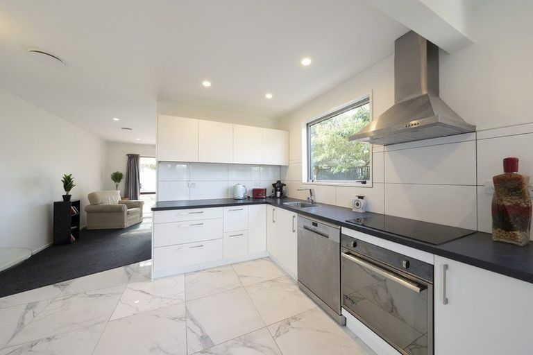 Photo of property in 1/89 Bayswater Crescent, Bromley, Christchurch, 8062