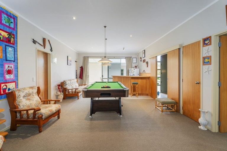 Photo of property in 16 Endeavour Place, Cooks Beach, Whitianga, 3591